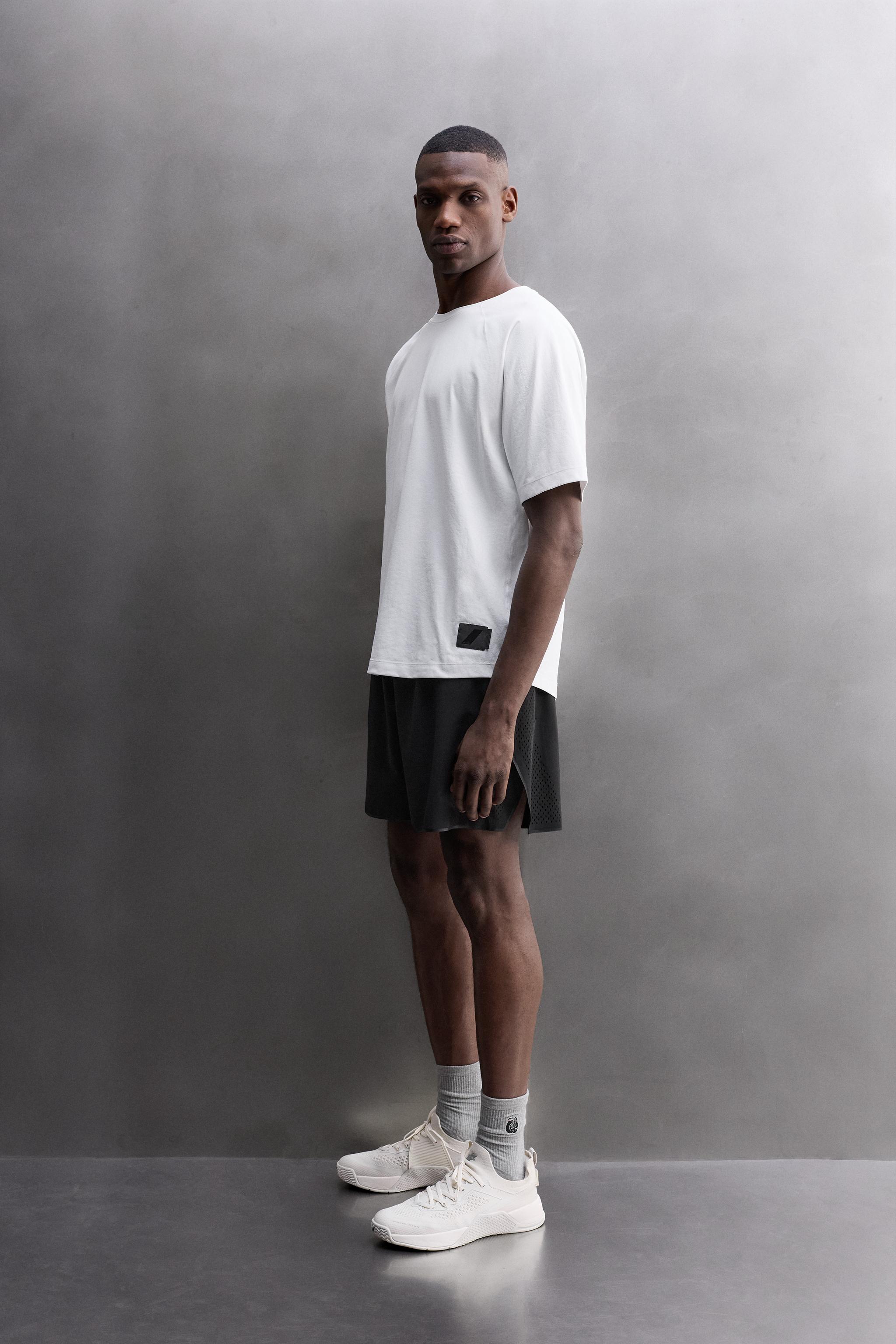 T-SHIRT TECHNIQUE À PIÈCE